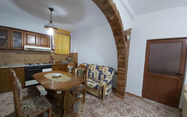 House With 2 Bedrooms in Berat, With Wifi