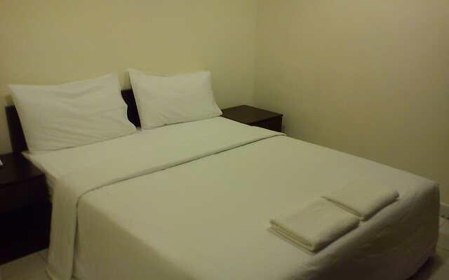 Yb One Hotel