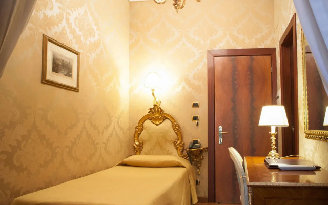 Des Epoques Hotel