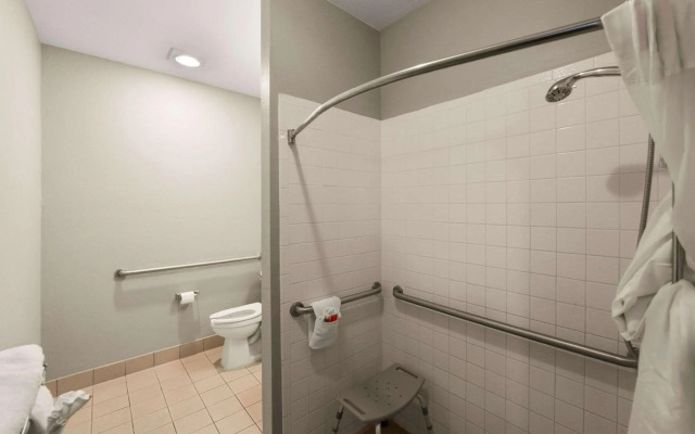 Econo Lodge Inn & Suites Mesquite - Dallas East