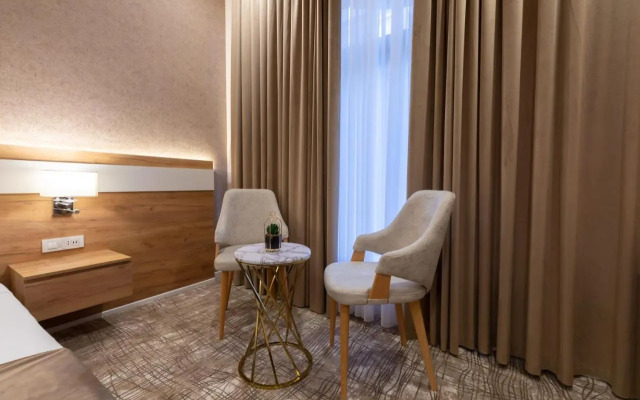 Merida Hotel Баку