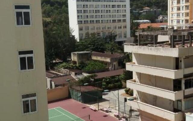 Khách Sạn Anh Tú 27B THÙY VAN