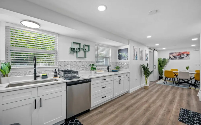 Paradise Haven- Amazing 4BR Oasis With Pool