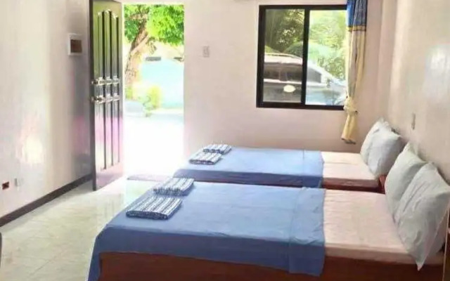 OYO 1166 Hotel Wooden Crib