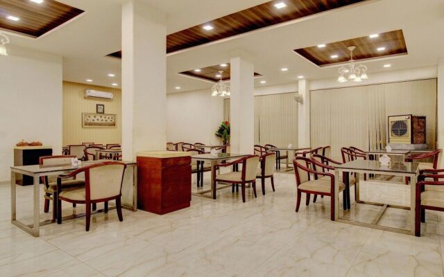 Capital O 40790 Hotel Triveni