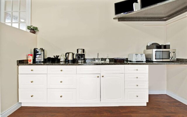 Falls Lodge by the Falls