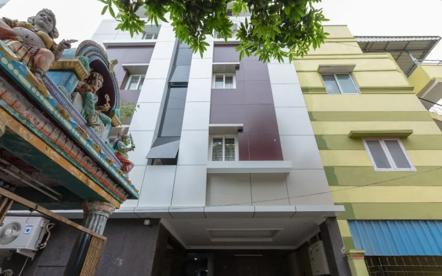 Oyo 17224 Swarnam Residency