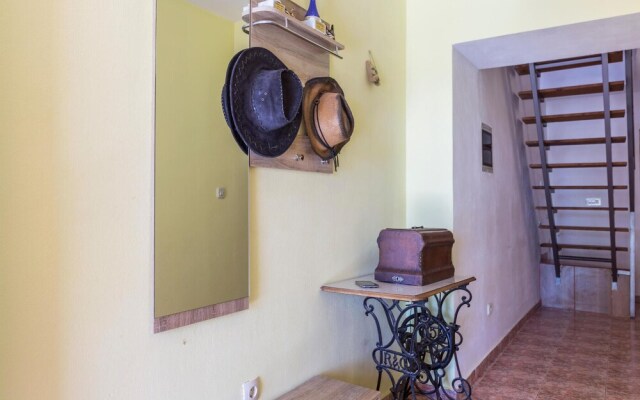 Beautiful Home in Pula With Wifi and 2 Bedrooms