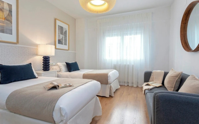 Exclusive apt 3rooms in Granda. Martinez Campos II