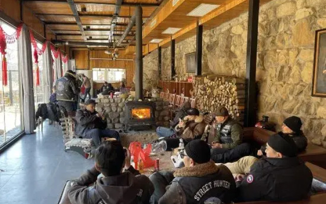 Beijing Shihuamuhai Private Shanshui Yard