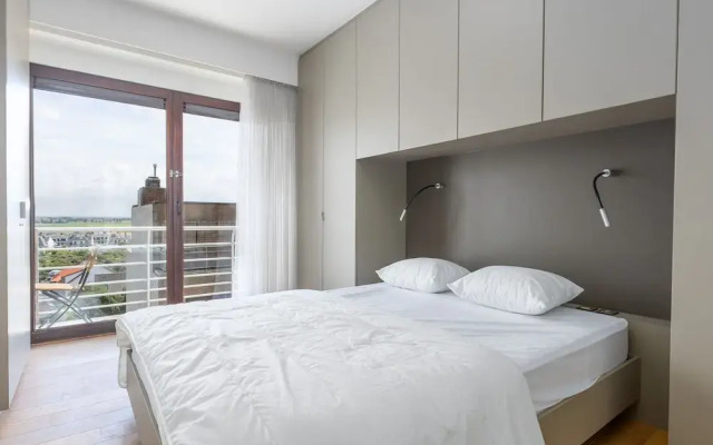 Apartment in Zeedijk With Sea View