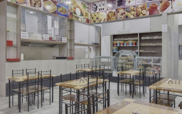 Oyo 43607 Ati They Hotel & Restaurant