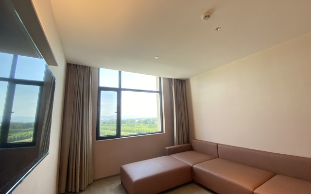 HanTing Hotel (Anyang Linzhou Luban Avenue)