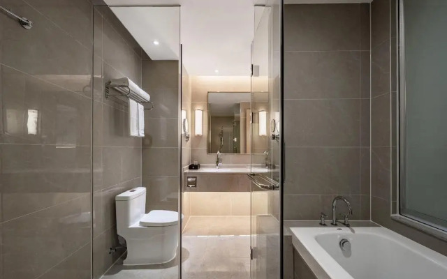 Vienna International Hotel (Shenzhen Huizhanwan Center)