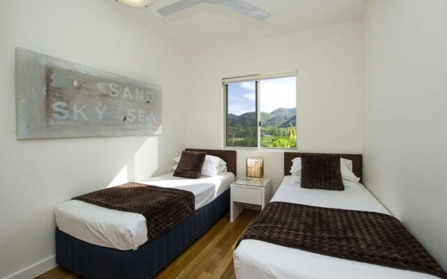 Beachside Apartment 13