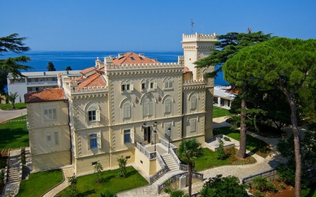 Isabella Island Castle