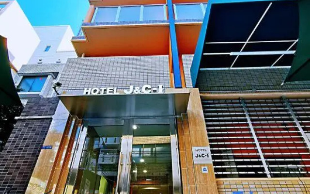 Hotel J&C-I