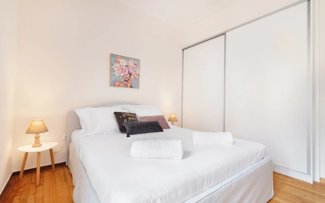 Edem Beach Apartment by Alimos Marina