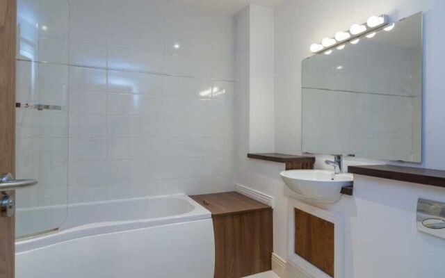 2 Fitzrovia