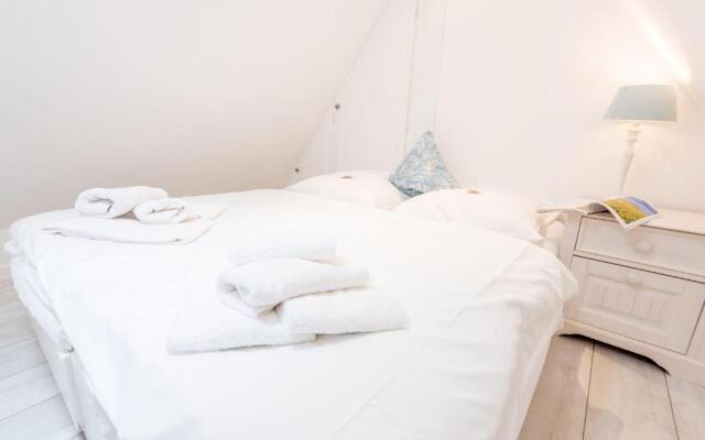 Whg_ 4_ Nuur Hiir Hues