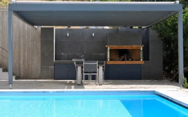 Elafivolia Arachova Suites
