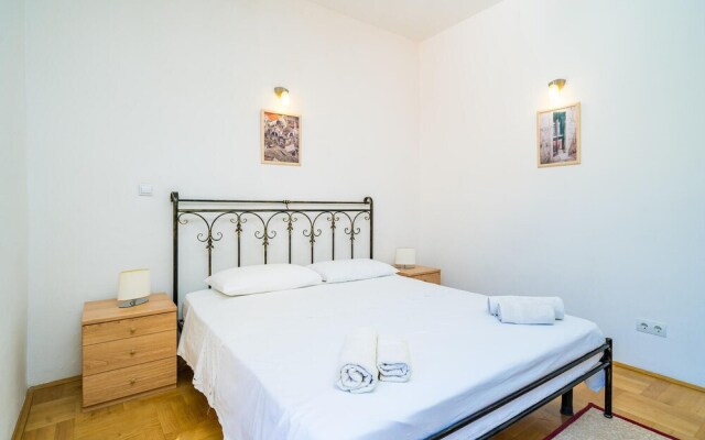 Amazing Apartment in Donje Obuljeno With Wifi and 2 Bedrooms