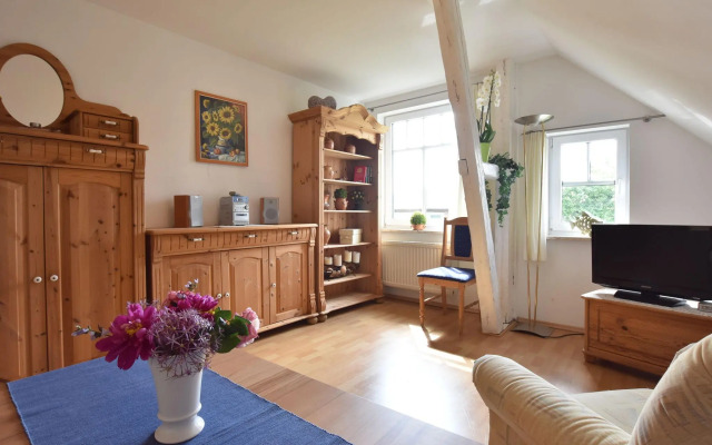 Comfy Apartment in Kröpelin near Sea Beach