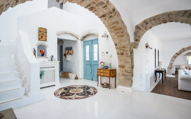 Monogram Travel Antiparos