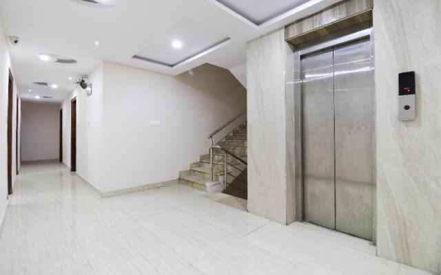 Capital O 69058 Sapphire Suites 2