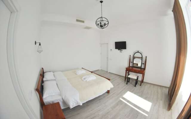 Hotel Chateau Khashmi