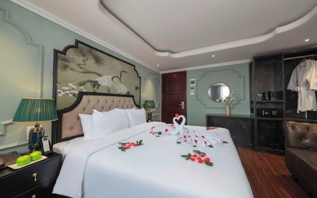 Madelise Stardust Hotel & Travel