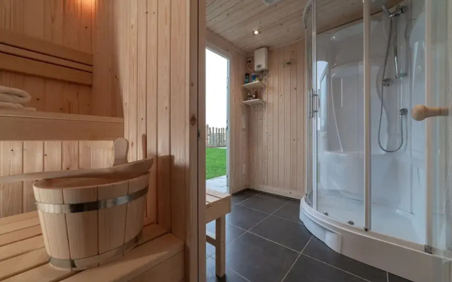 Wellness Villa With Private Bubble Bath