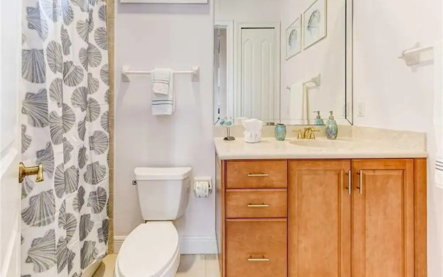 Sea Star Palace - Six Bedroom Home