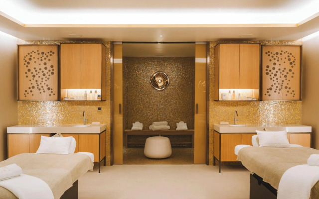 Royal Champagne Hotel & Spa