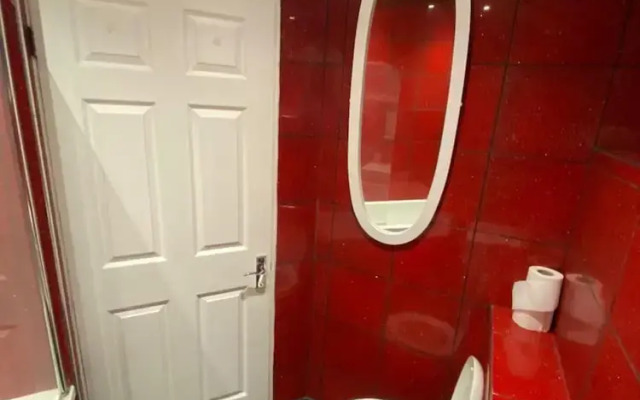 Charming 3-bed Apartment in London