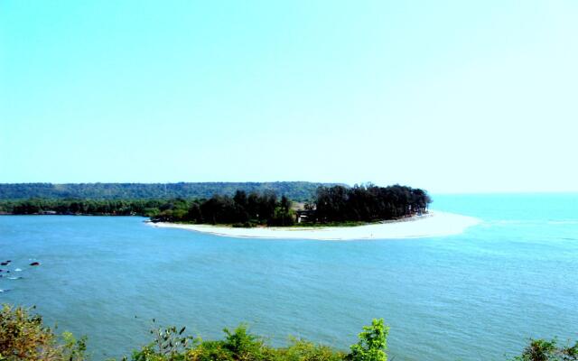 Hotel Hill Rock Goa