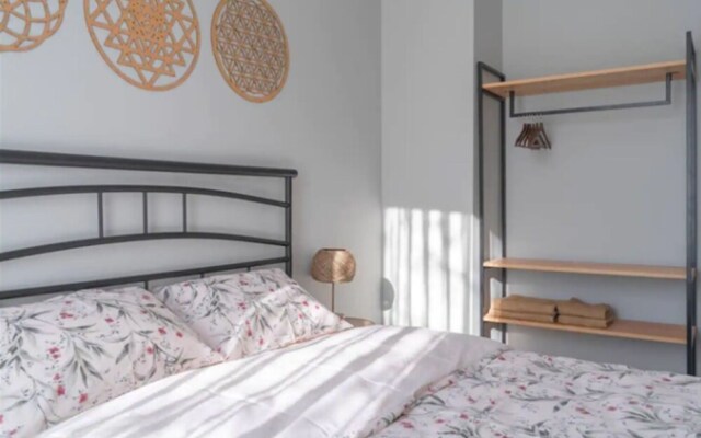 Azad Homes Elysium Resi̇dence 13