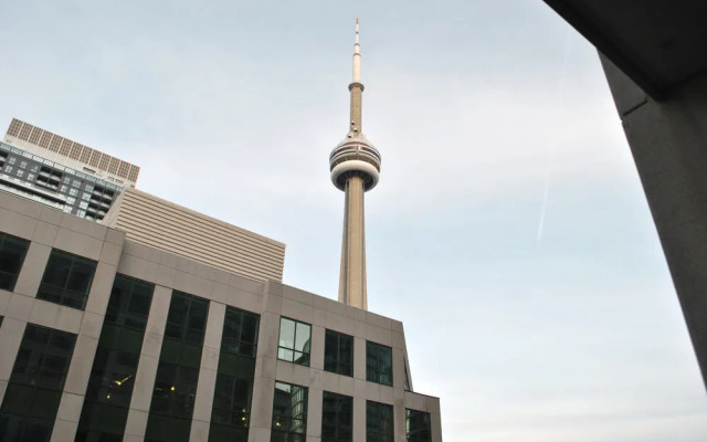 WhiteHall Suites - 20 Bluejays Way