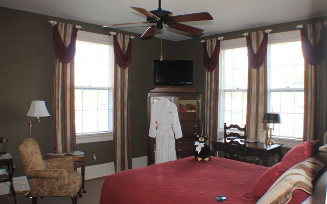 The Collins House Inn