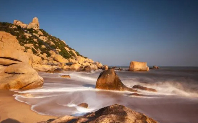 Naqin Peninsula Geological Ocean Park Hotel