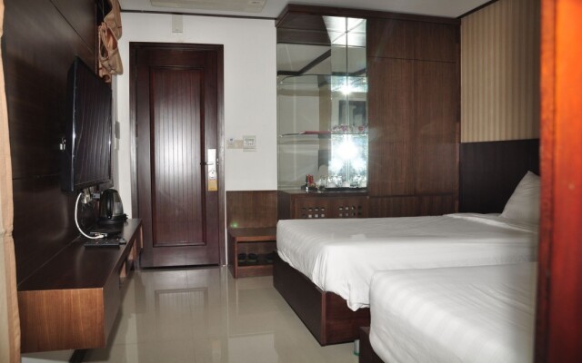 Lang Chai Ha Long Bay Hotel