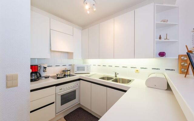 Bright Apartment With Sea-views