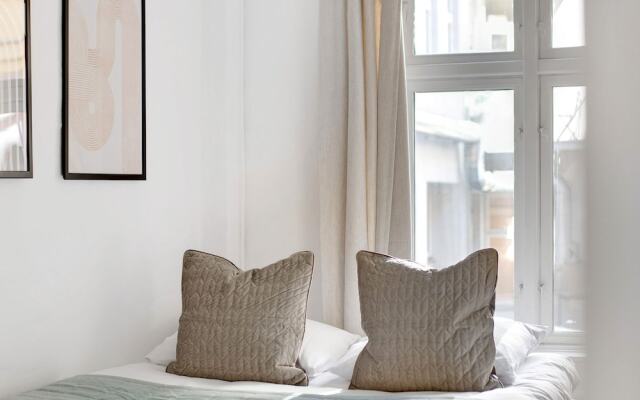 Sanders City - Pleasant 4-bdr Apt in the Capital