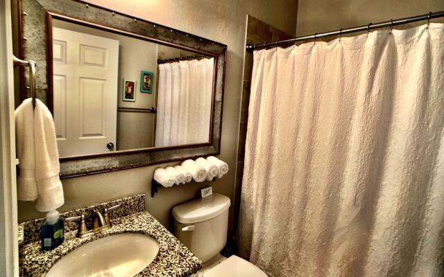 A Silver Lining - 4 Br Home