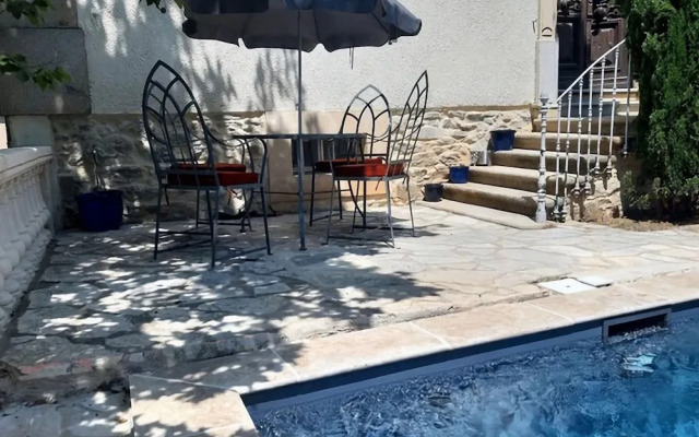 Elegant Holiday Home Near the Canal du Midi