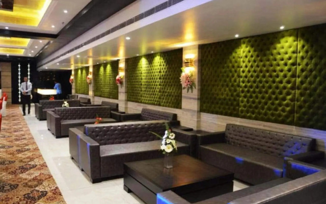 Red Apple Hotel