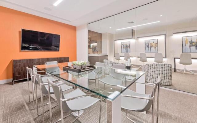 Luxury Apartment in Downtown Doral