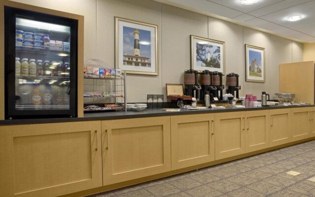 Hilton East Brunswick Hotel & Executive Meeting Center