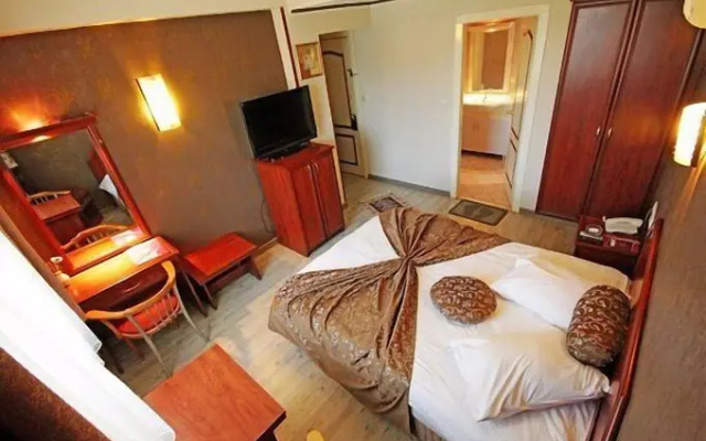 Ankara Jolly Hotel