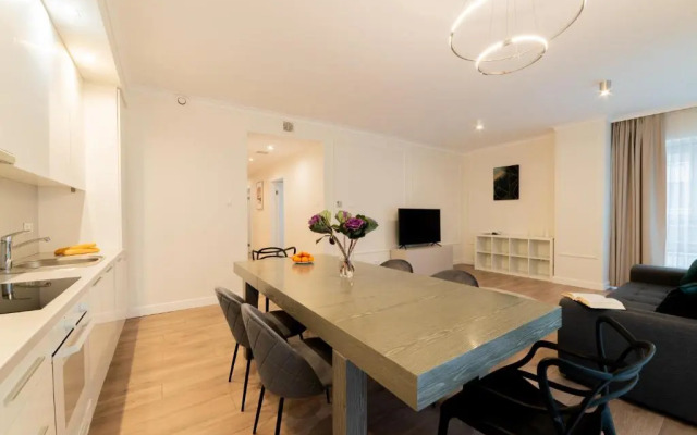 Platinum Towers E-Apartments